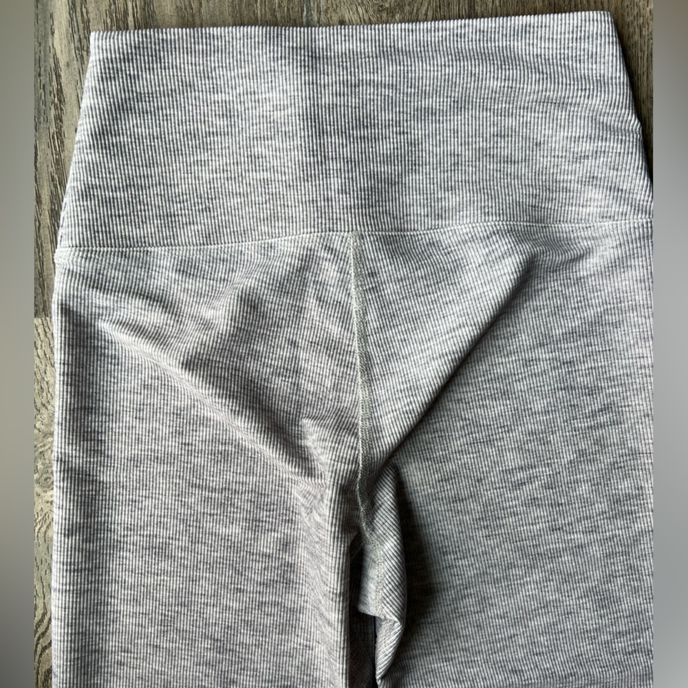 Beach Riot Leggings Gray Ayla Workout Leggings Size Medium High Waisted Slimming - Picture 8 of 8
